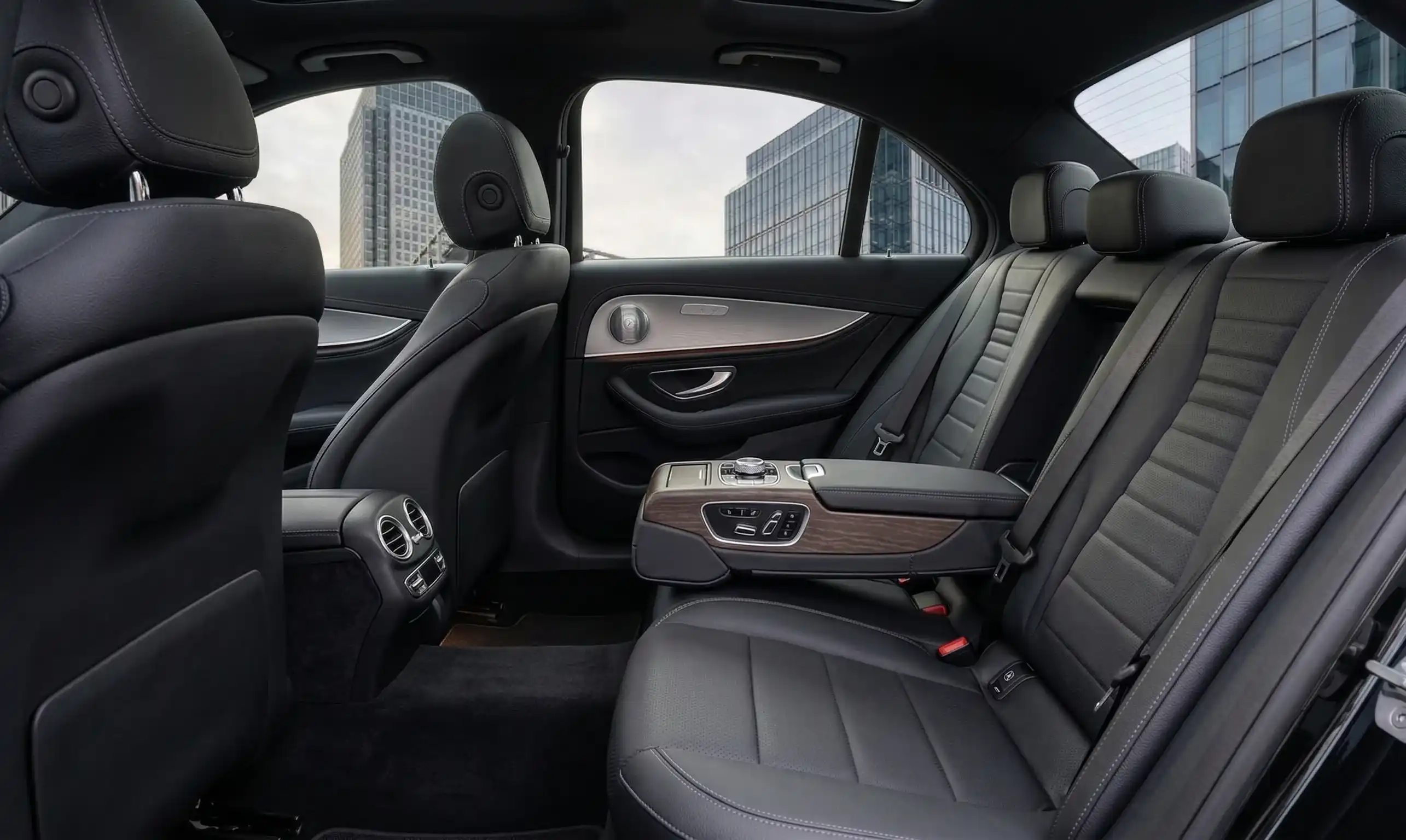 Mercedes e-class Premium Chauffeur